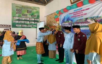 MTs NEGERI 4 TEBO GELAR ACARA PELEPASAN SISWA KELAS IX TAHUN PELAJARAN 2021/2022