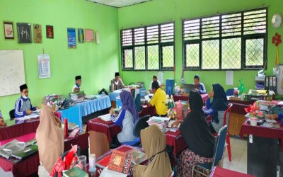 MTs NEGERI 4 TEBO GELAR RAPAT PEMBENTUKAN PANITIA PERSIAPAN PENILAIAN AKHIR SEMESTER GANJIL TAHUN PELAJARAN 2021/2022